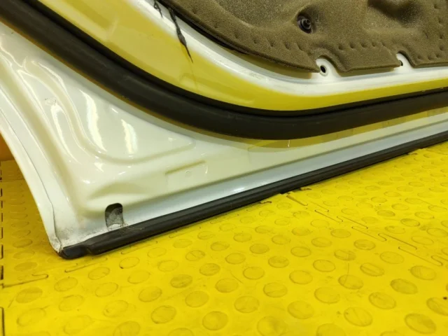 Дверь задняя левая для Mercedes-Benz S class W220 1998-2005 на фотографиях