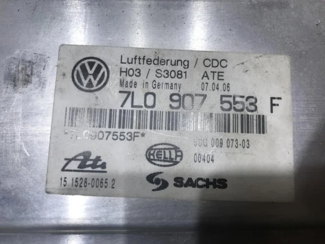 Блок управления пневмоподвеской для Volkswagen Touareg I (7L) 2002-2010 на фотографиях