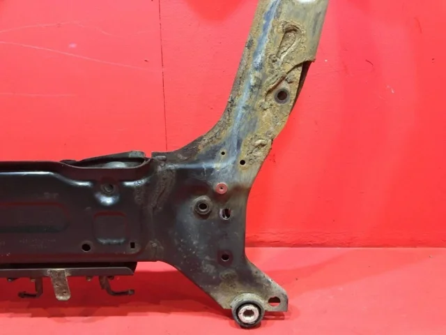 Подрамник двигателя для Ford Galaxy CD340 2006-2015 на фотографиях