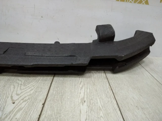 Усилитель переднего бампера для Renault Duster HM 2020+ на фотографиях