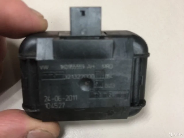 Датчик дождя для Volkswagen Passat Variant (B6, Typ 3C) 2004-2010 на фотографиях