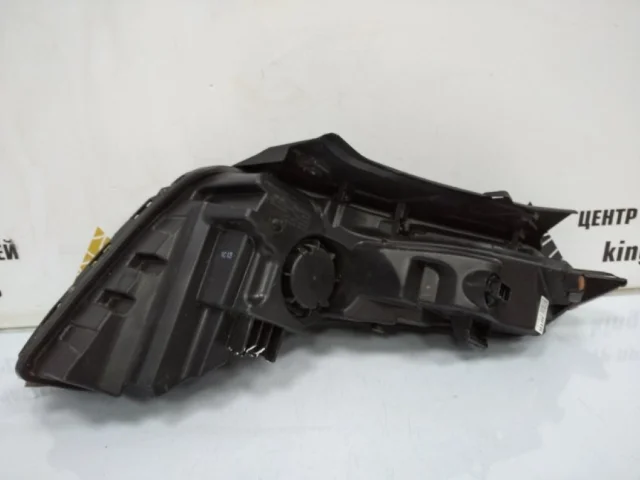 Фара правая для Hyundai Tucson NX4 2020+ на фотографиях