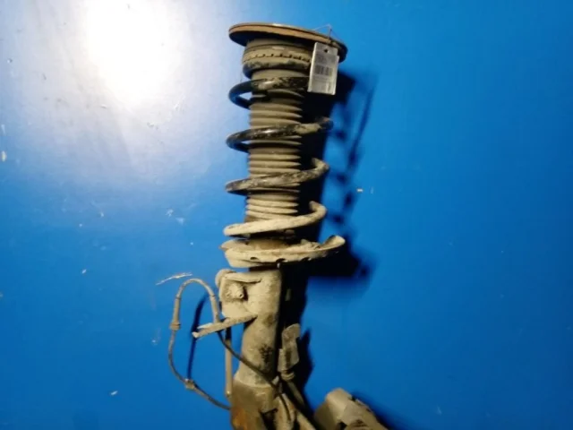 Амортизатор передний правый для Ford Galaxy CD340 2006-2015 на фотографиях