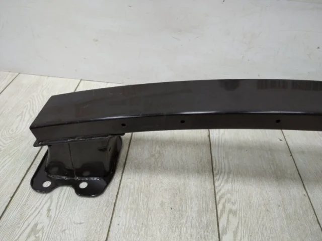 Усилитель бампера передний верхний для Hyundai Tucson NX4 2020+ на фотографиях