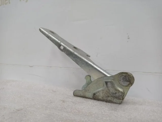 Петля капота левая для Hyundai Accent 2 Седан LC 1999-2012 на фотографиях