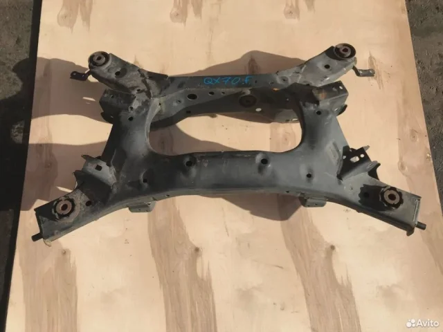 Задний подрамник для Infiniti FX S51 2008-2013 на фотографиях