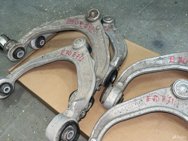 Рычаг передний левый верхний для BMW X5 Е70 2006-2013 на фотографиях