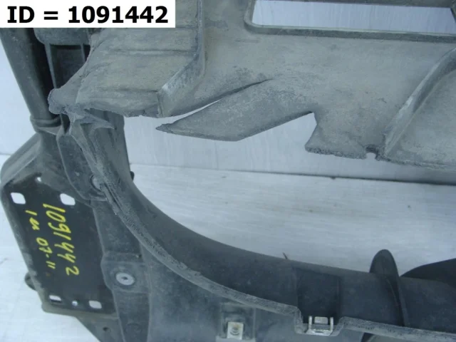 Панель радиатора (телевизор) для BMW 1er Е81 2007-2012 на фотографиях