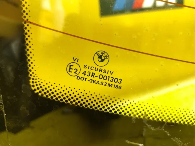 Стекло заднее для BMW 7er Е38 1994-2001 на фотографиях