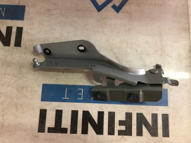 Петля капота левая для Infiniti QX 70 2013-2019 на фотографиях