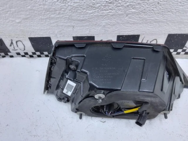 Фонарь левый для Kia Cerato YD 2016-2020 rest. на фотографиях