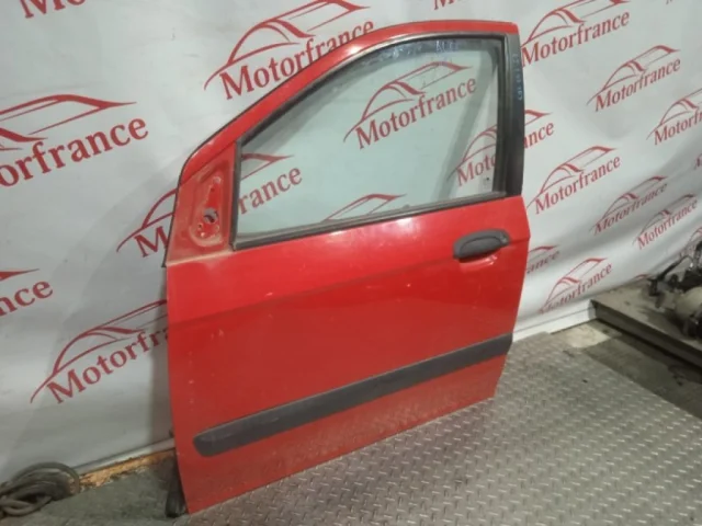 Накладка на дверь передняя левая для Hyundai Getz 2002-2011 на фотографиях