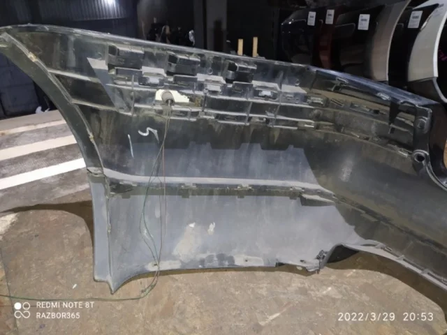 Бампер для Volkswagen Passat Variant (B5+ (B5.5), Typ 3BG) 2000-2005 на фотографиях