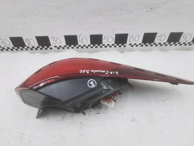 Фонарь внешний левый для Kia Cerato YD 2016-2020 rest. на фотографиях