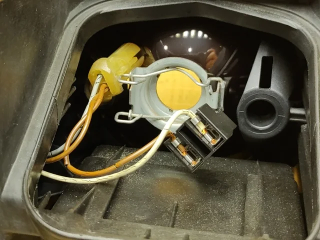 Фара левая для BMW 7er Е38 1994-2001 на фотографиях