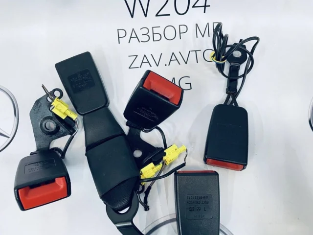 Преднатяжитель ремня безопасности задний левый для Mercedes-Benz GLK class X204 2008-2016 на фотографиях