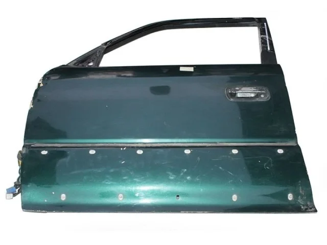 Двери для Toyota Land Cruiser 90 1995-1997 на фотографиях