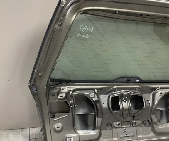 Крышка багажника для Audi A4 B7 Avant 2004-2008 на фотографиях