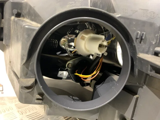 Фара правая для Citroen DS4 2011-2016 на фотографиях