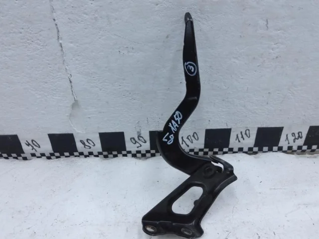 Петля капота левая для Toyota RAV4 XA40 rest 2015-2019 на фотографиях