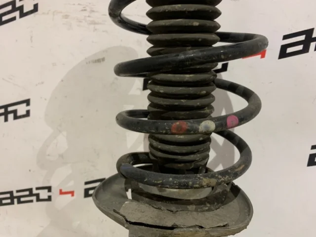 Амортизатор передний левый для Citroen C4 Седан 2010-2016 на фотографиях