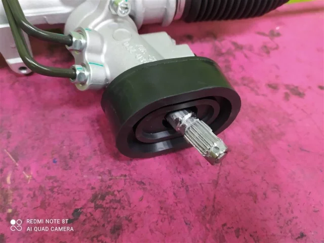 Рулевая рейка в сборе для Skoda Octavia A4 на фотографиях