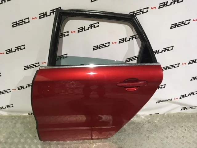 Двери для Citroen C4 Хэтчбек 2010-2016 на фотографиях