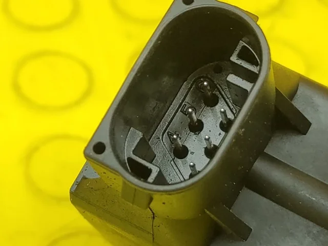 Датчик дорожного просвета передний для BMW X3 Е83 2003-2010 на фотографиях