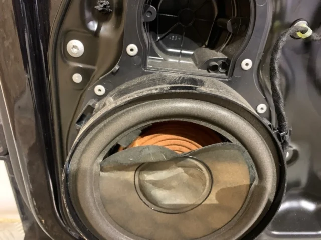 Дверь передняя правая для Volkswagen Passat Variant (B6, Typ 3C) 2004-2010 на фотографиях