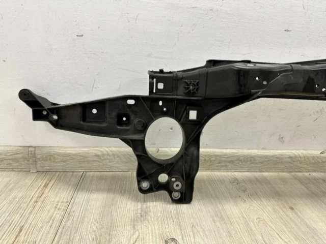 Панель радиатора (телевизор) для Porsche Cayenne 958 Rest 2014-2018 на фотографиях