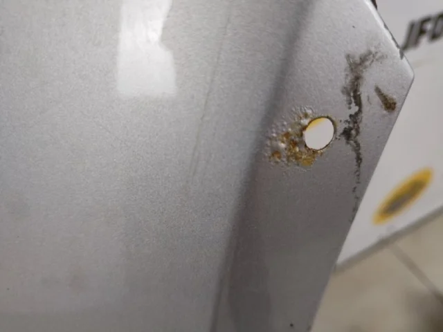 Крыло правое для Suzuki SX4 2006-2009 на фотографиях