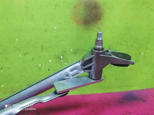 Трапеция стеклоочистителей для Volkswagen Passat Variant (B5+ (B5.5), Typ 3BG) 2000-2005 на фотографиях