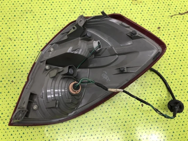 Фонарь левый для Subaru Legacy Универсал BP/B13 2003-2009 на фотографиях