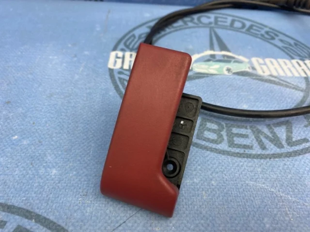 Трос замка капота для Mercedes-Benz C class CL203 2000-2008 на фотографиях