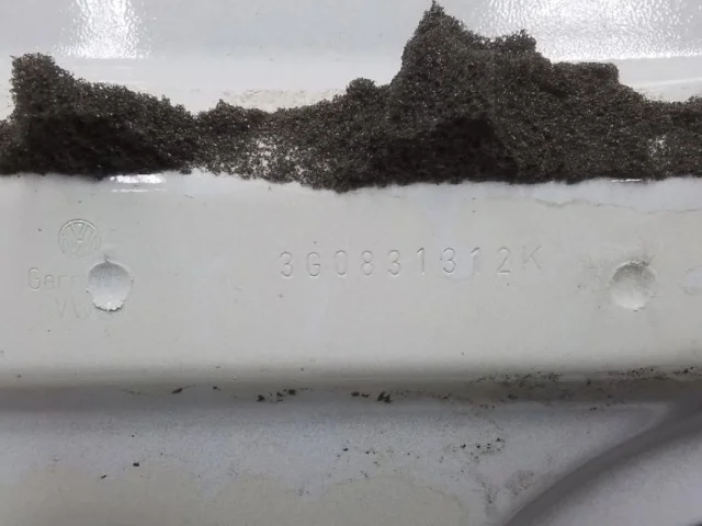 Дверь передняя правая для Volkswagen Passat (B8) Variant 2014-2019 на фотографиях