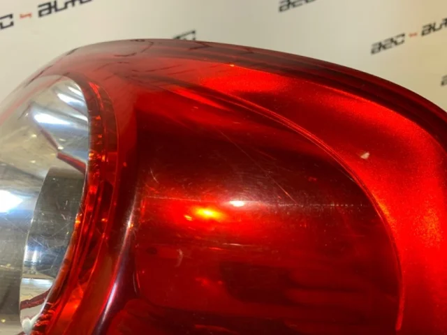 Фонарь внешний правый для Volkswagen Passat Variant (B6, Typ 3C) 2004-2010 на фотографиях