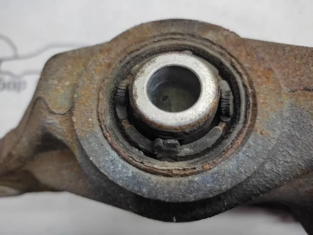 Качающийся рычаг левый для Mercedes-Benz M class W164 2005-2011 на фотографиях