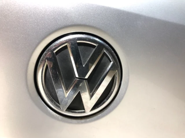 Крышка багажника для Volkswagen Polo V (6R) 2009-2014 на фотографиях