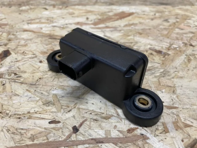 Датчик углового ускорения ESP для Mercedes-Benz C class W204 2007-2014 на фотографиях