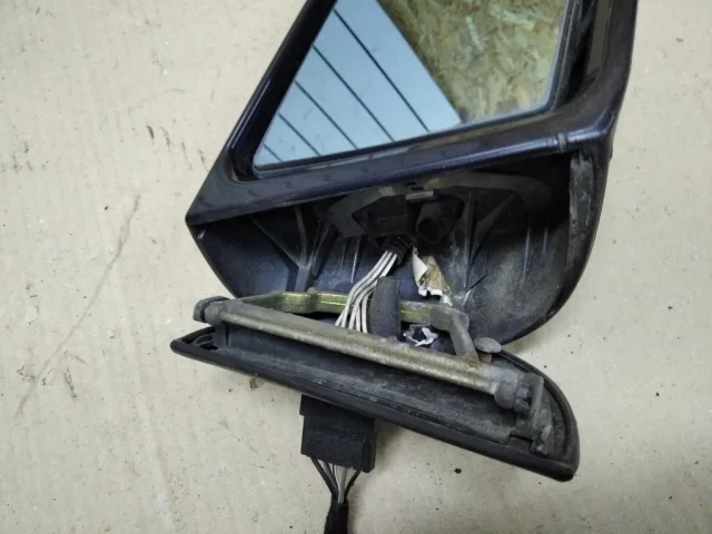 Стекла и зеркала для Mercedes-Benz C class W202 1993-2001 на фотографиях