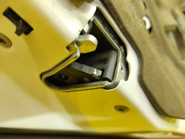 Дверь задняя левая для Mercedes-Benz S class W220 1998-2005 на фотографиях