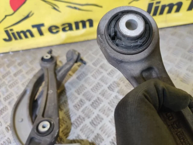 Рычаг передний правый нижний для Audi A4 B8 2007-2015 на фотографиях