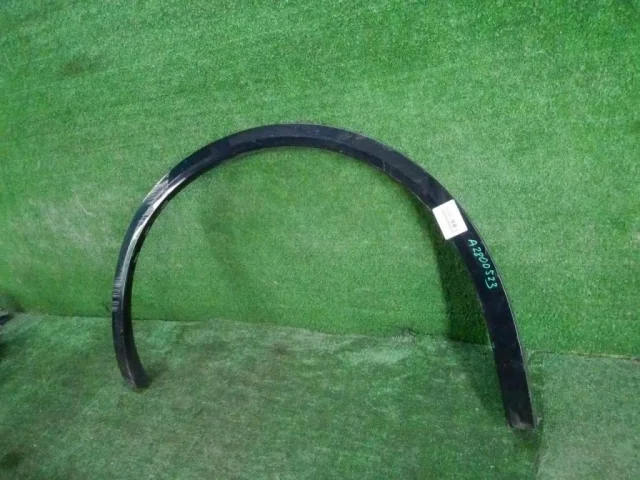 Расширитель арок задний правый для Volkswagen Touareg III (CR) 2018+ на фотографиях