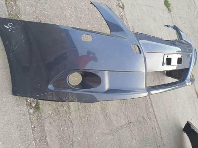 Бампер для Toyota Avensis Универсал T270 2008-2018 на фотографиях