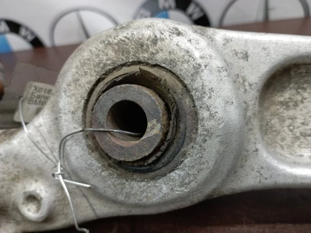 Рычаг передний левый верхний для BMW 5er Ф10 2010-2013 на фотографиях