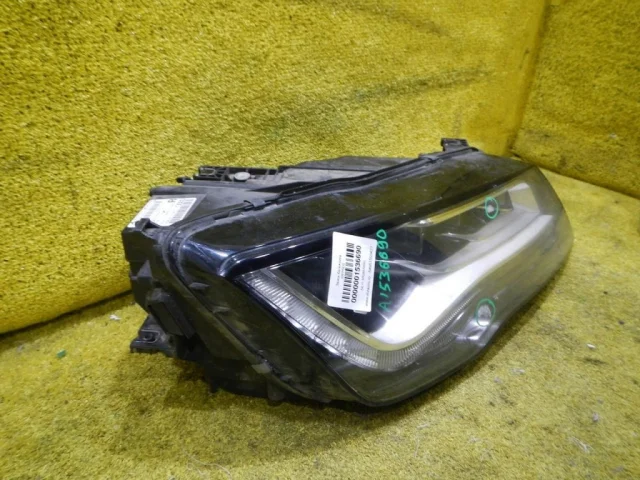 Фара правая для Audi A7 4G 2010-2014 на фотографиях