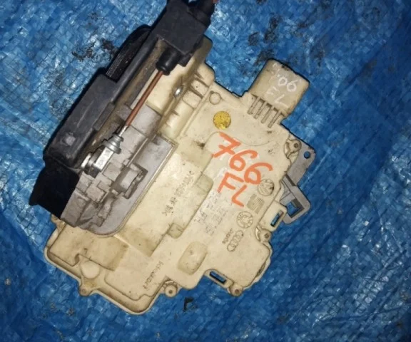 Центральный замок для Volkswagen Passat (B6, Typ 3C) 2005-2010 на фотографиях