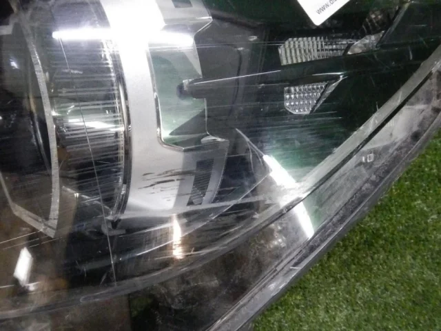 Фара левая для BMW 1er Ф20 rest.1 2015-2020 на фотографиях