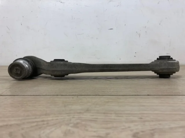 Рычаг передний левый нижний для Audi A4 B9 2015+ на фотографиях