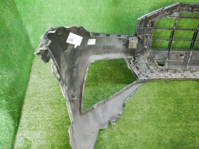 Бампер передний для Audi Q8 4M 2018-2023 на фотографиях